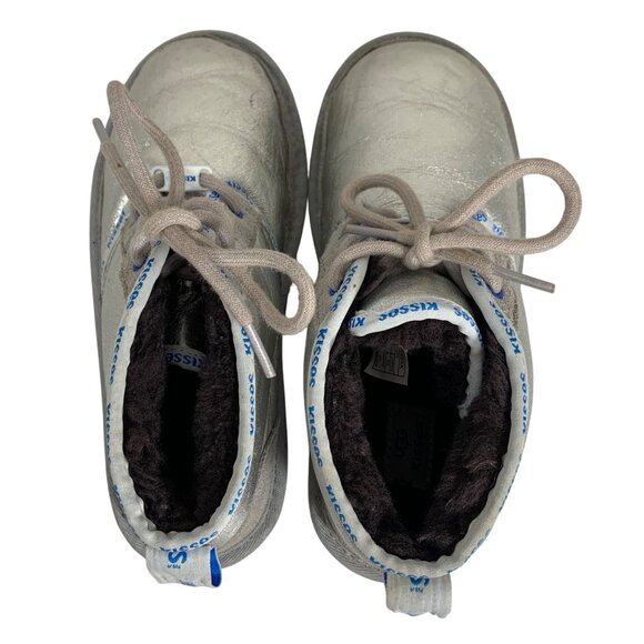 UGG X Hershey's Neumel II Kisses Kids Youth SZ 3 Silver Metallic Boots Lace Up - Picture 7 of 10